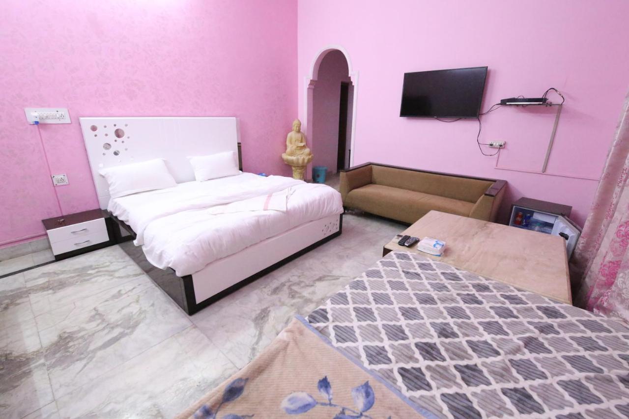 The Karnal Resort Экстерьер фото